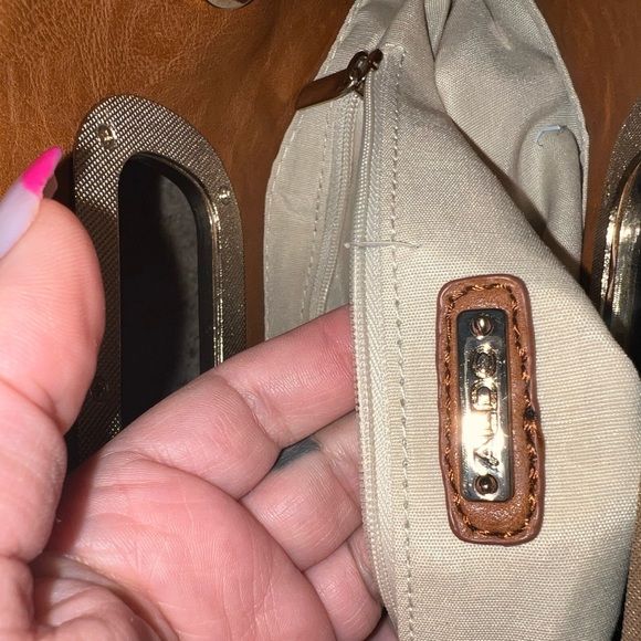 EUC! Aldo Crossbody BoHo Tassle detail - Picture 6 of 6